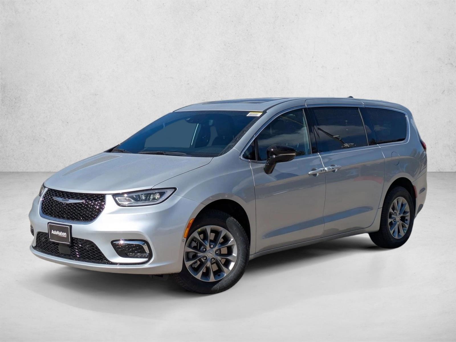 Thumbnail: 2026 Chrysler Pacifica - 1