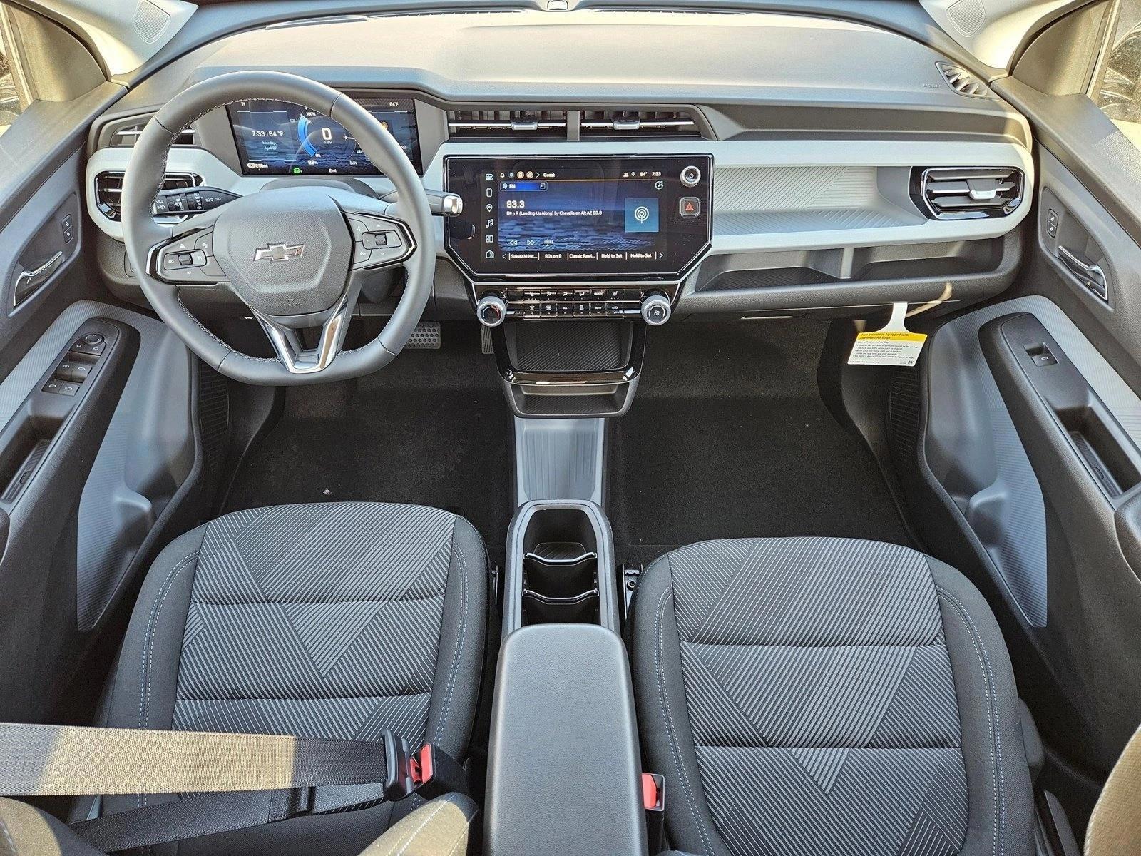 Thumbnail: 2027 Chevrolet Bolt EV - 3