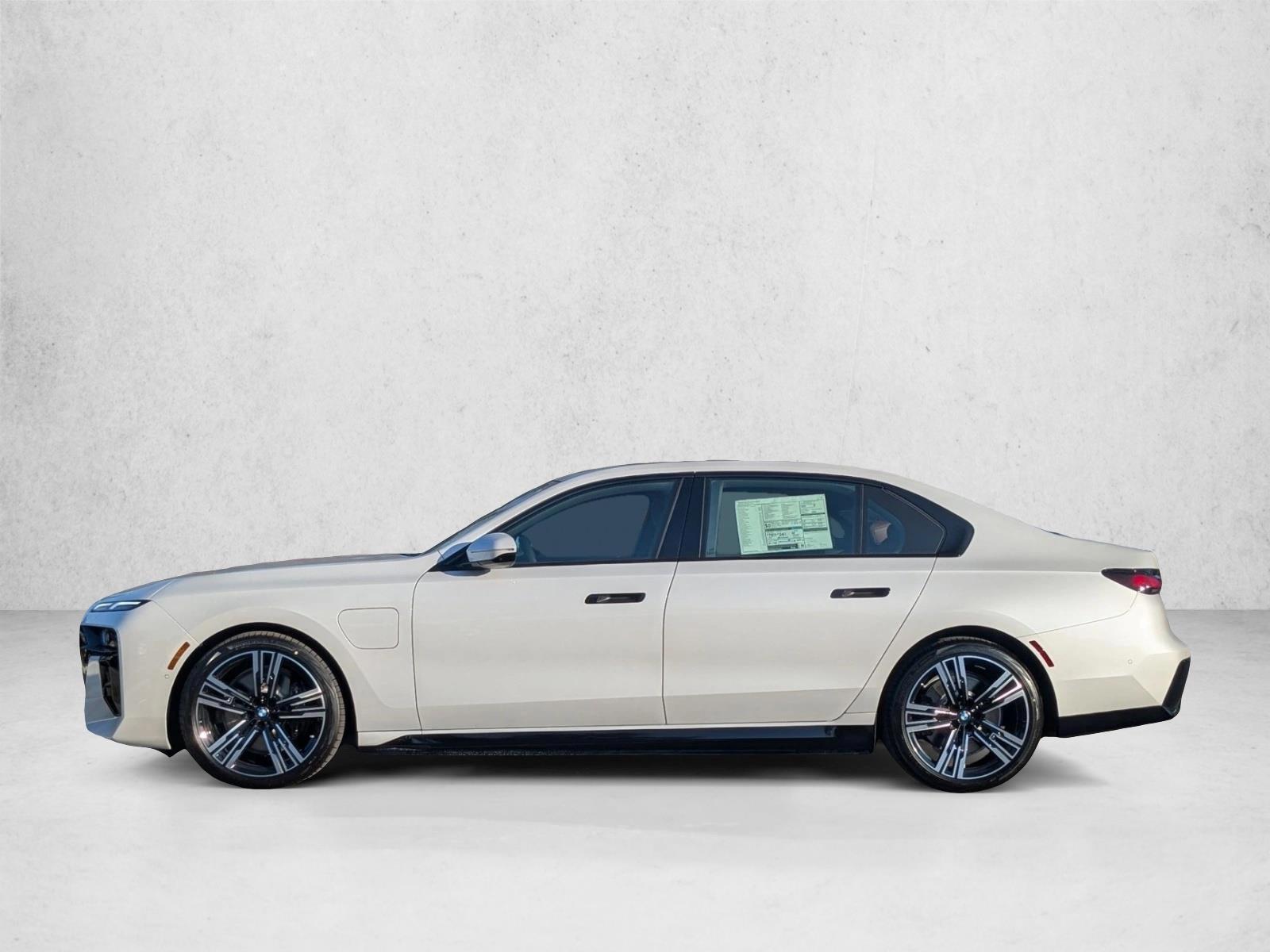 Thumbnail: 2026 BMW 7 Series - 2