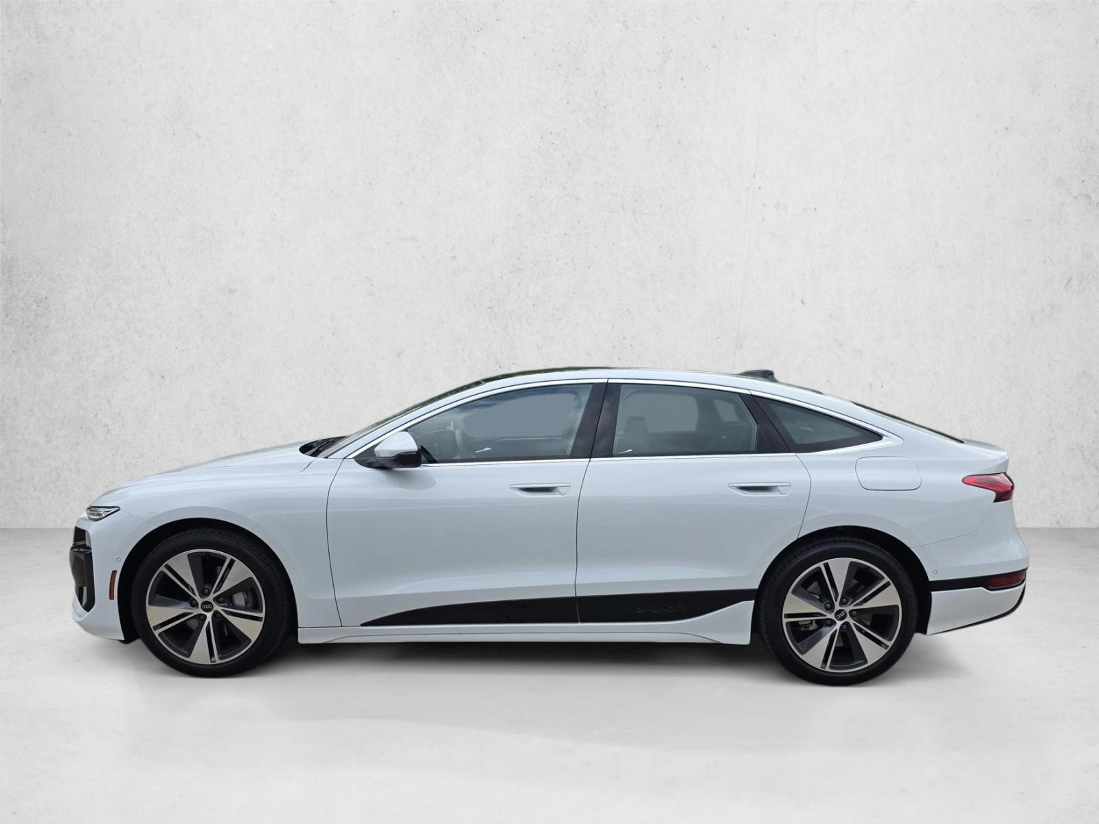 Thumbnail: 2025 Audi e-tron - 2