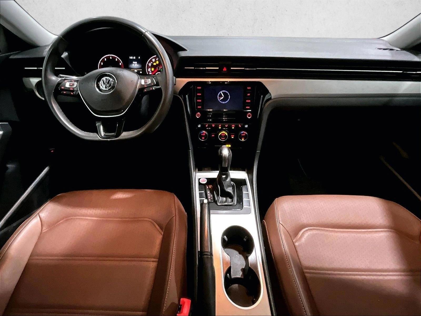 Thumbnail: 2022 Volkswagen Passat - 4