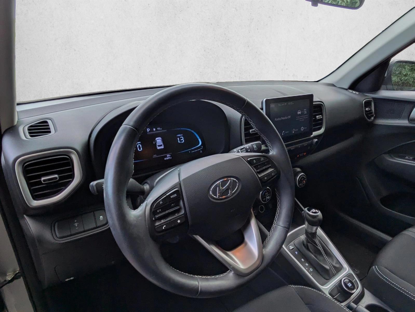 Thumbnail: 2023 Hyundai Venue - 3