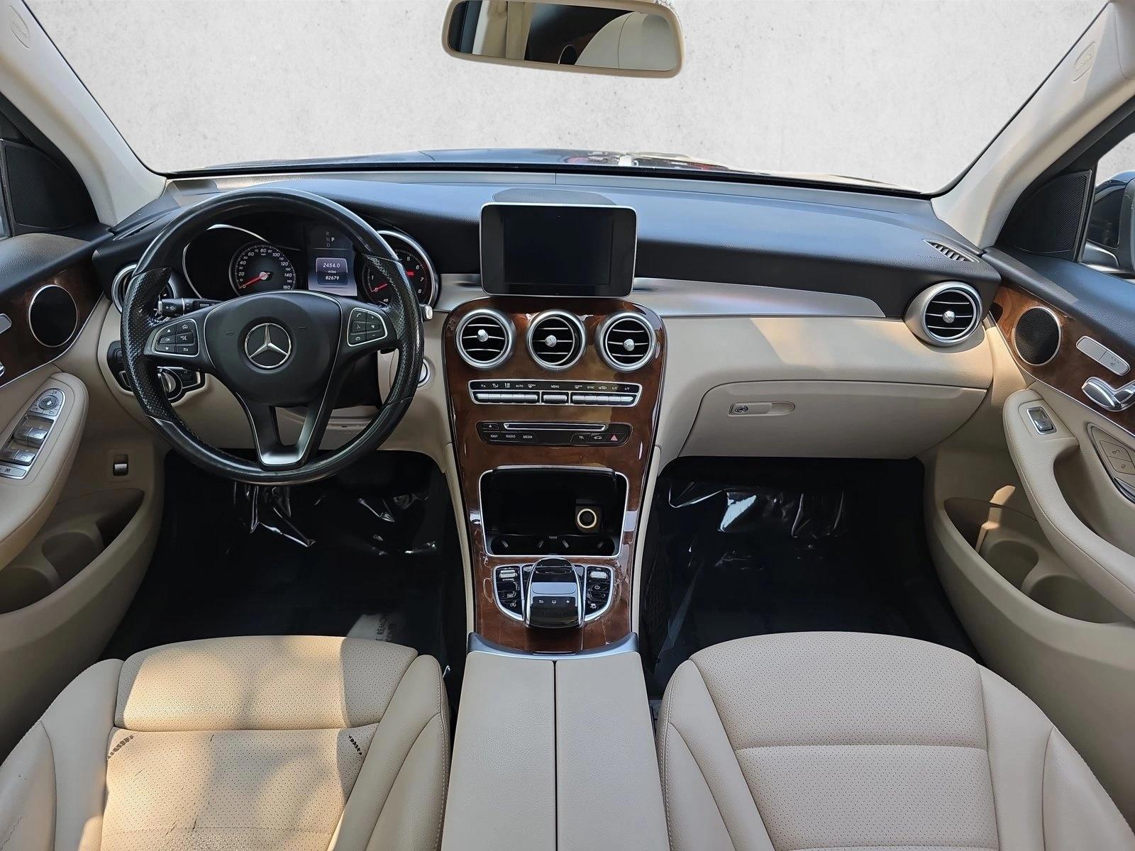 Thumbnail: 2016 Mercedes-Benz GLC - 3