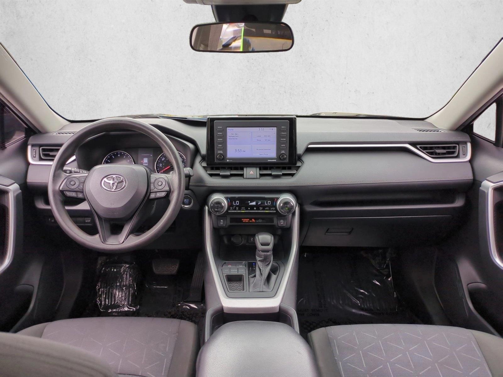 Thumbnail: 2021 Toyota RAV4 - 4