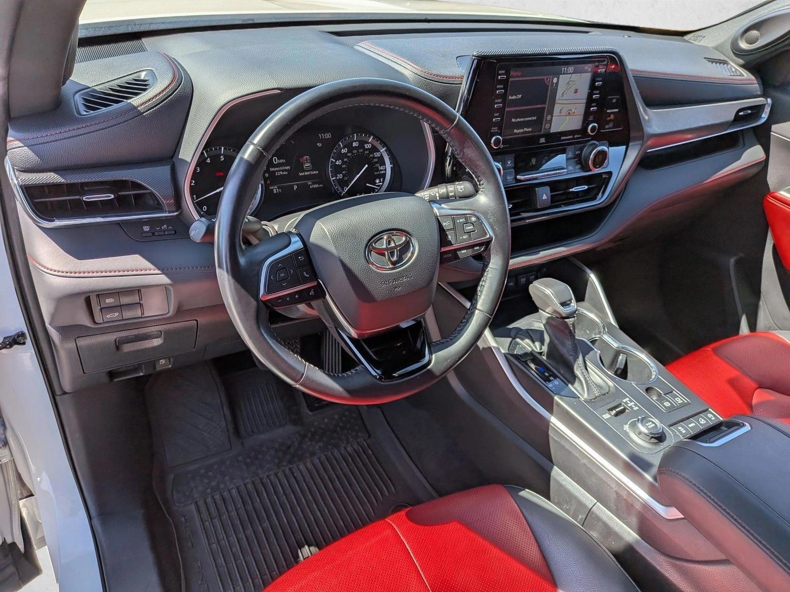 Thumbnail: 2021 Toyota Highlander - 3