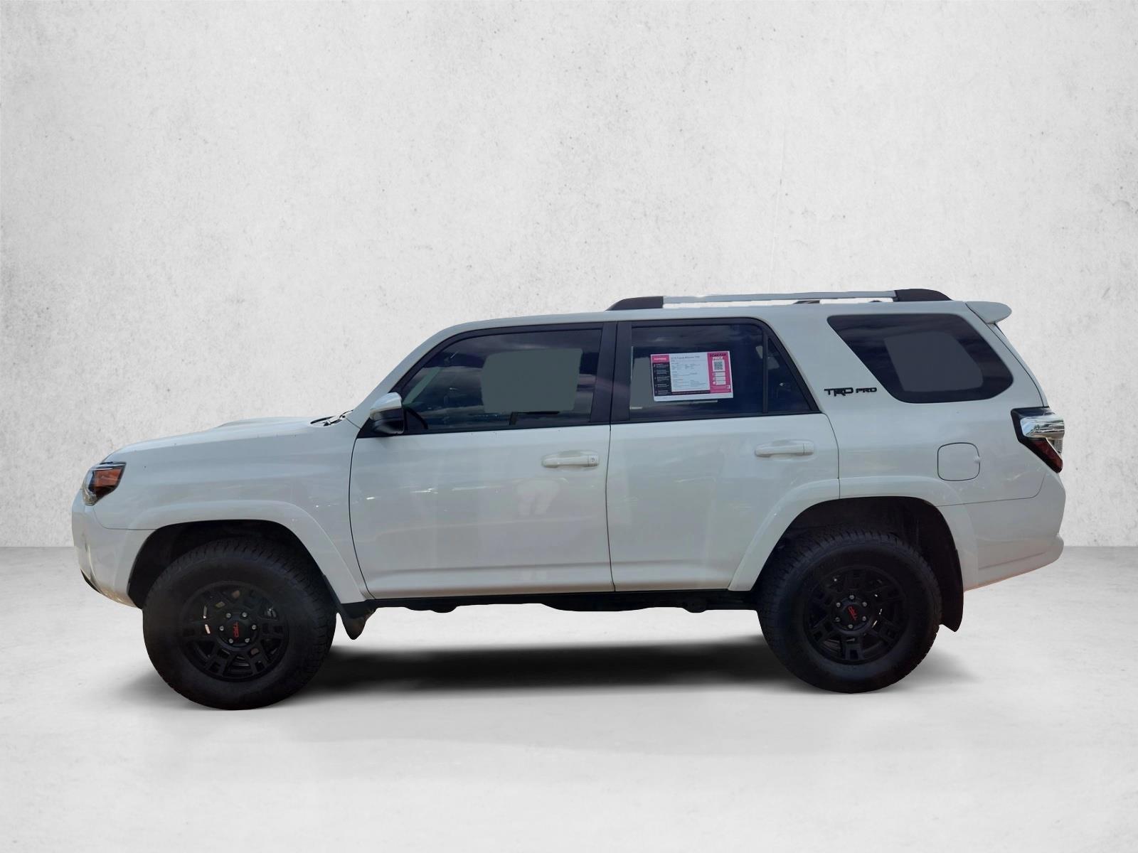 Thumbnail: 2018 Toyota 4Runner - 3