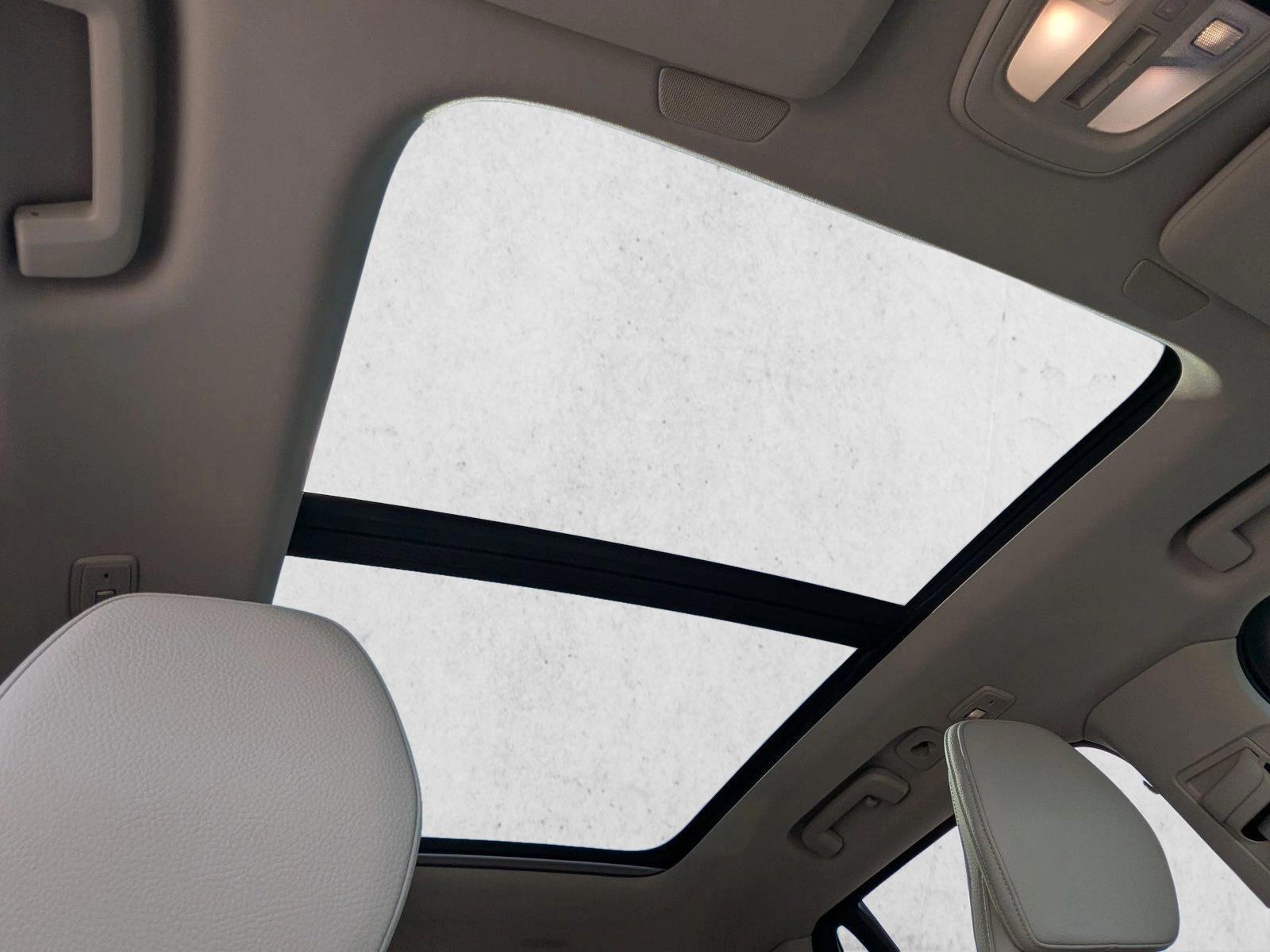 2025 Volvo XC90 Plus - Photo 15