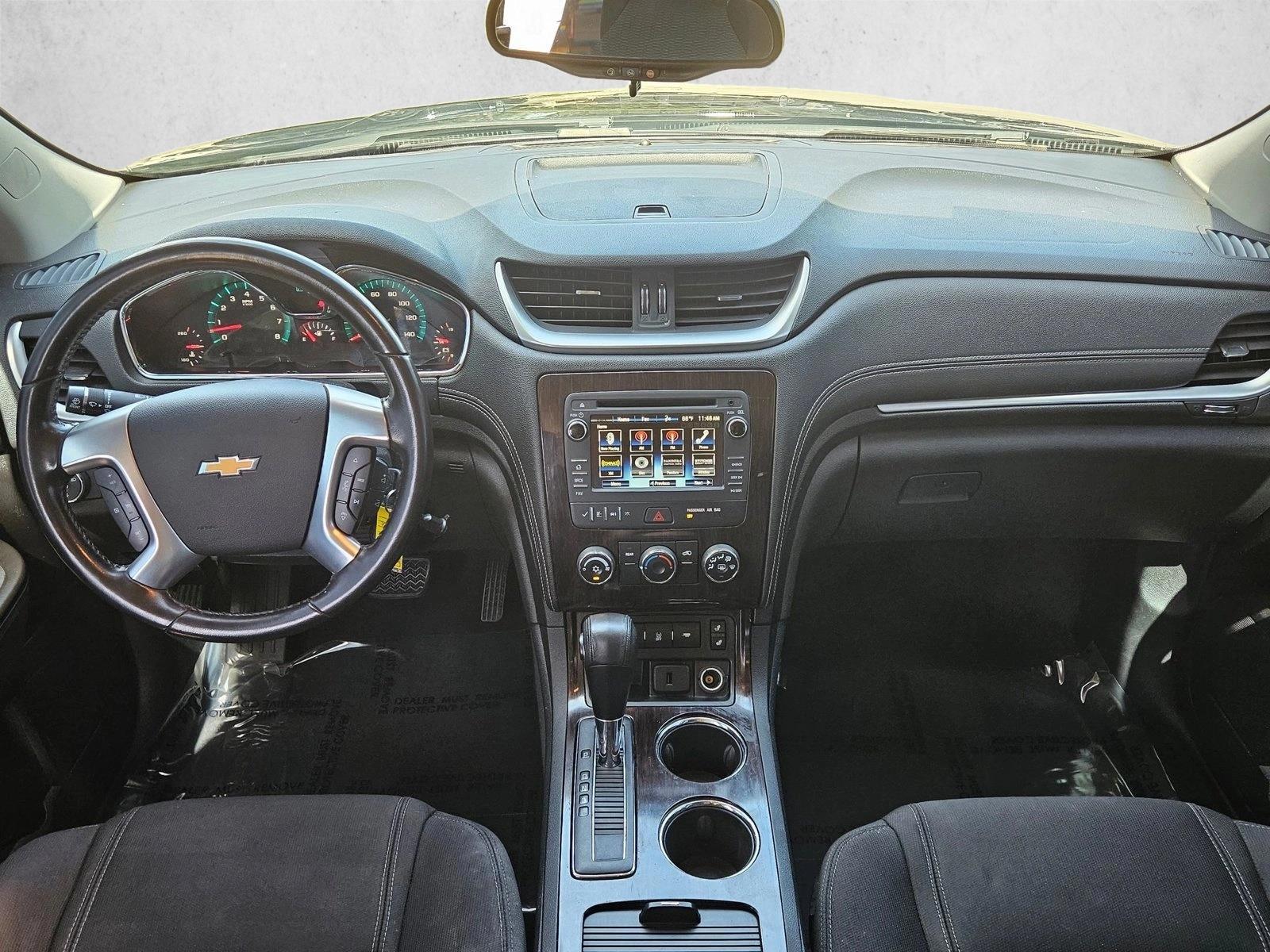 Thumbnail: 2017 Chevrolet Traverse - 3