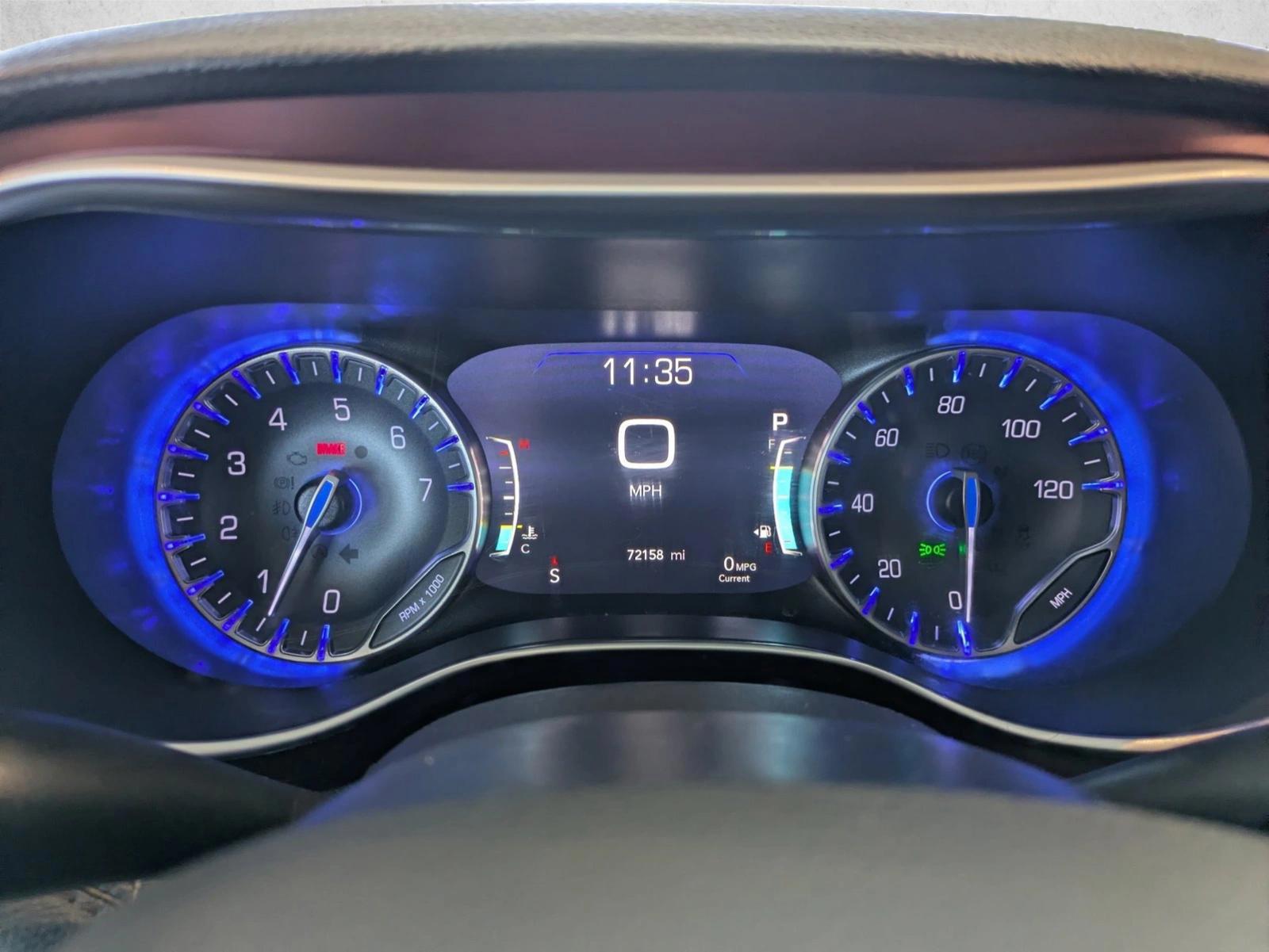 2019 Chrysler Pacifica Limited - Photo 11