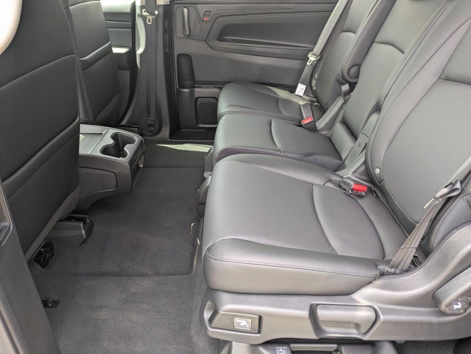 Thumbnail: 2026 Honda Odyssey - 4
