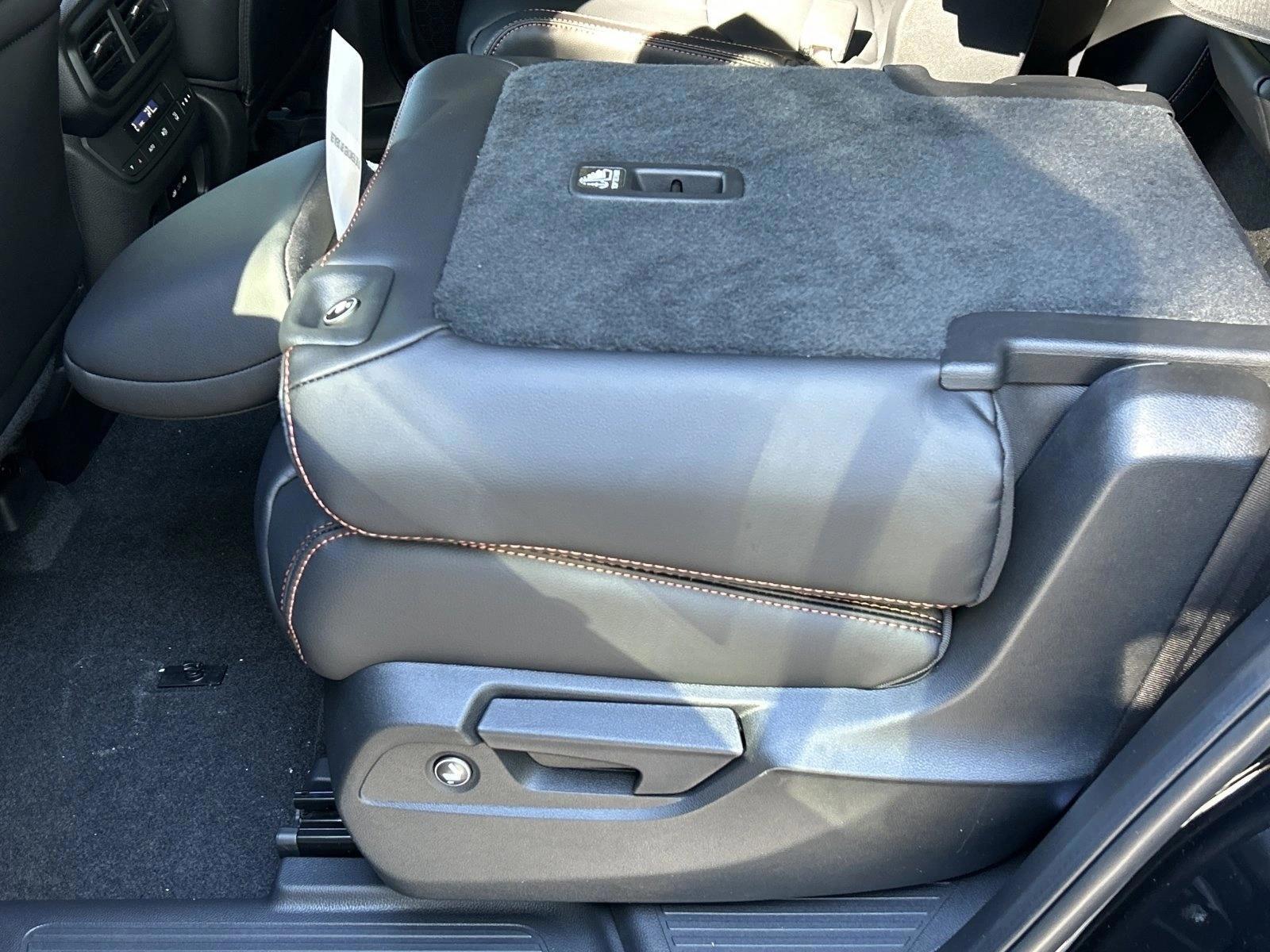 Thumbnail: 2025 Honda Pilot - 4