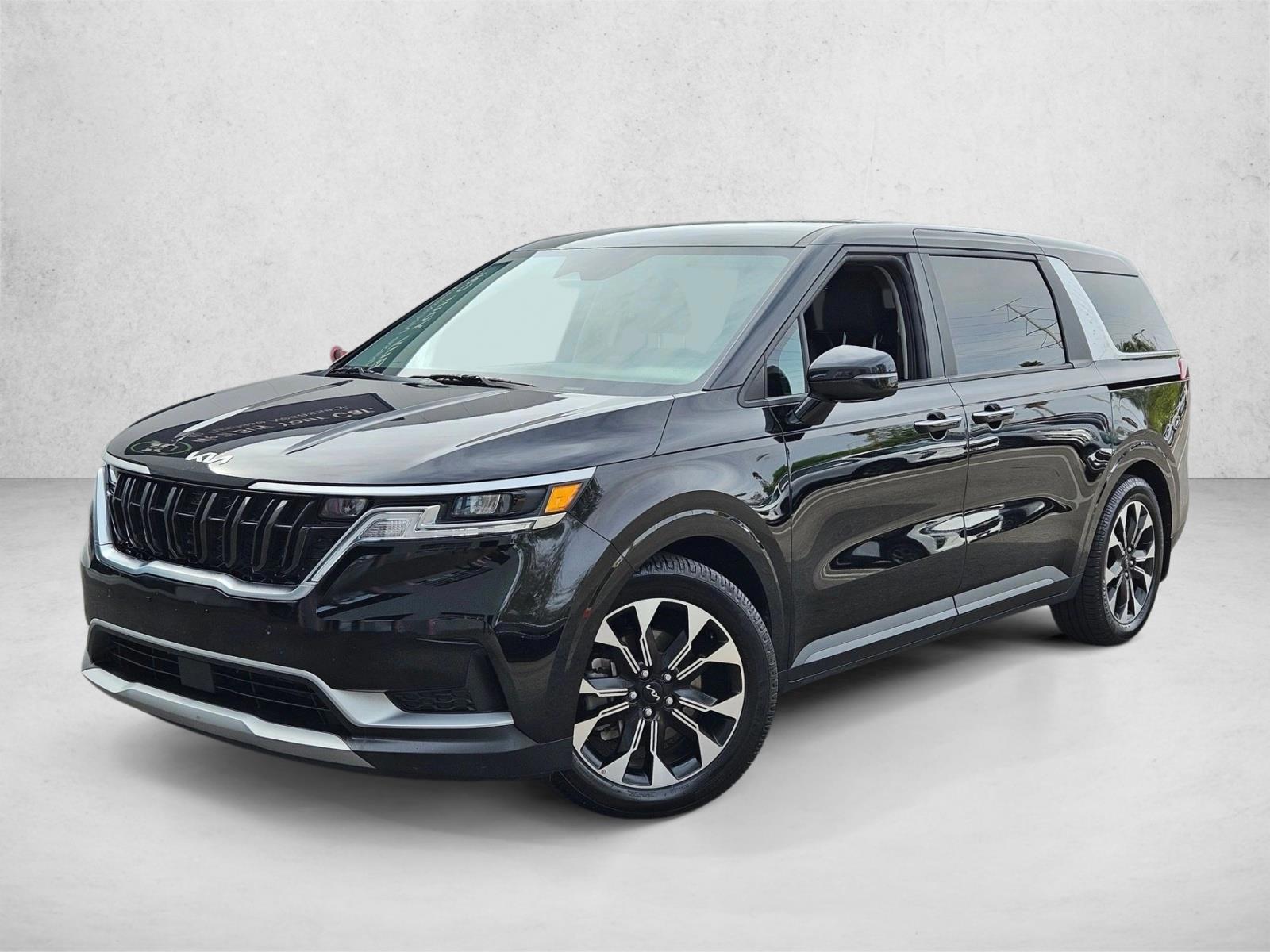 2022 Kia Sedona EX's photo