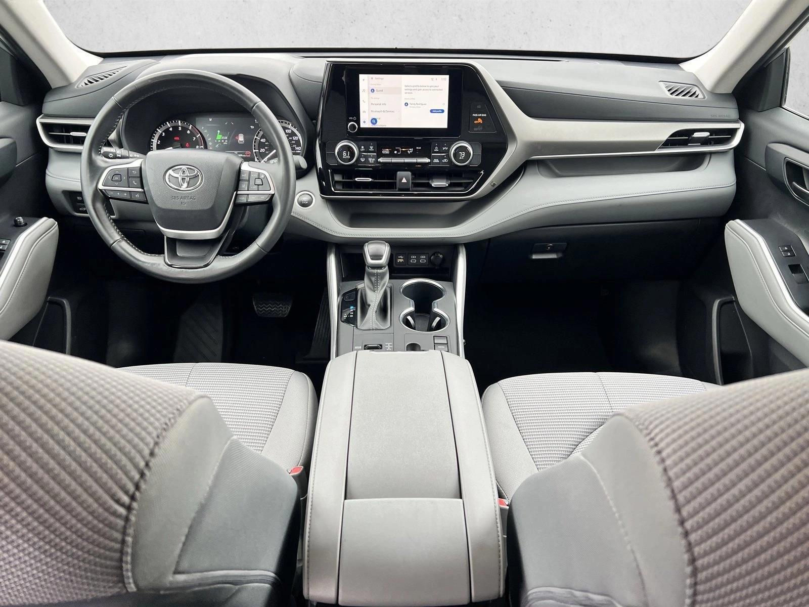 Thumbnail: 2024 Toyota Highlander - 3