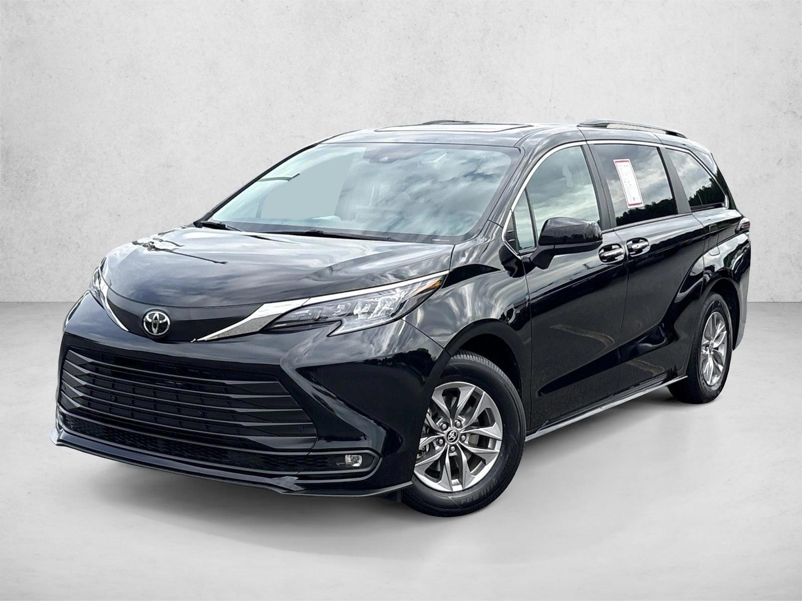 Thumbnail: 2026 Toyota Sienna - 1