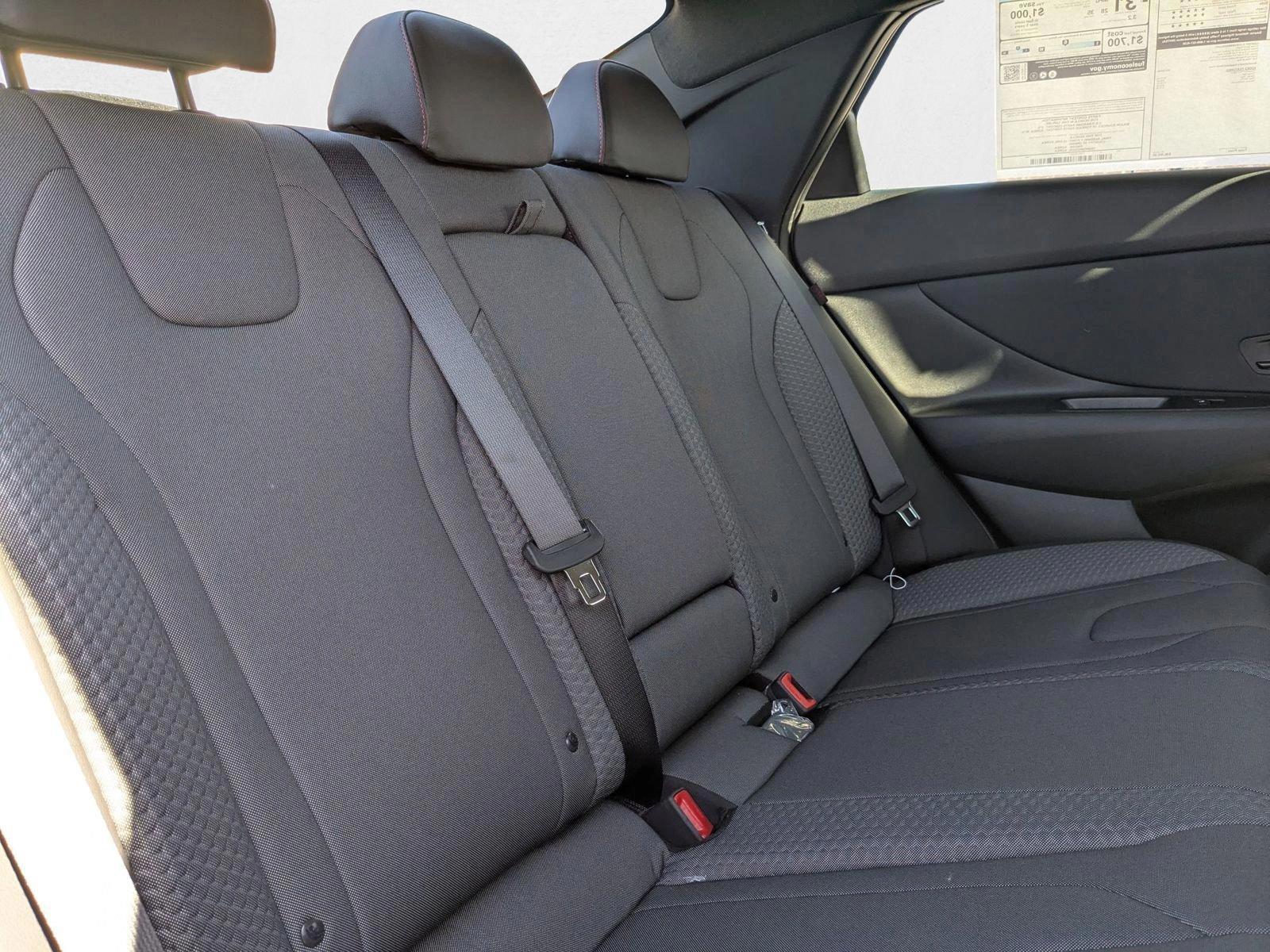2025 Hyundai Elantra N Line - Photo 21