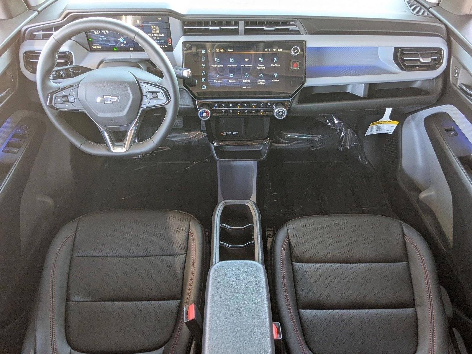 Thumbnail: 2027 Chevrolet Bolt EV - 4