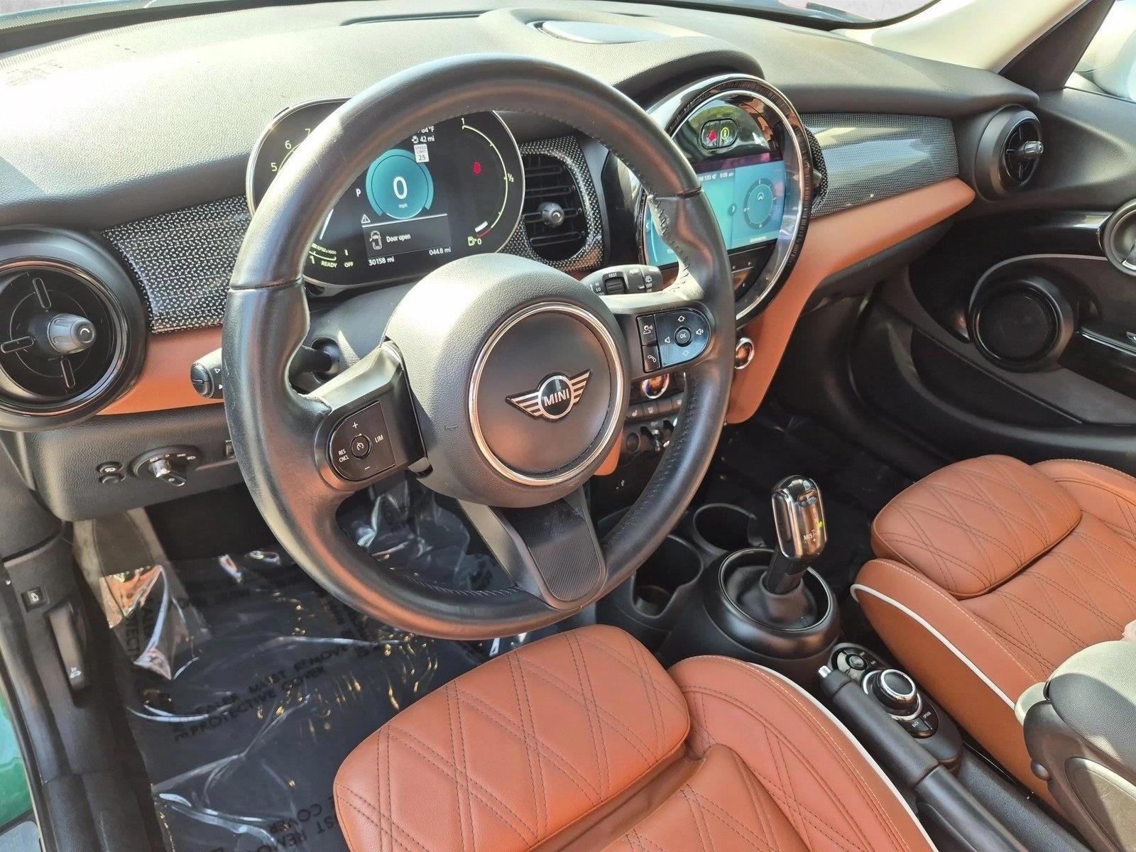 Thumbnail: 2024 MINI Cooper Hardtop - 3
