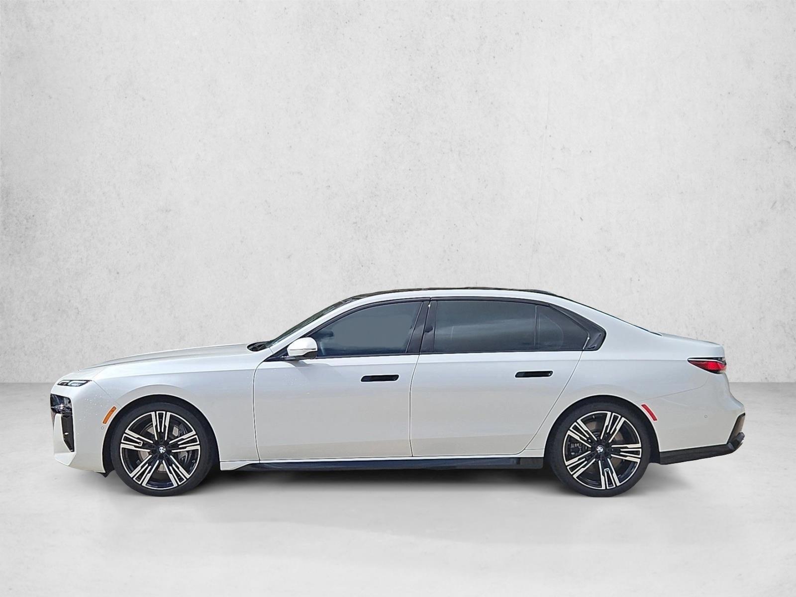 Thumbnail: 2024 BMW 7 Series - 2
