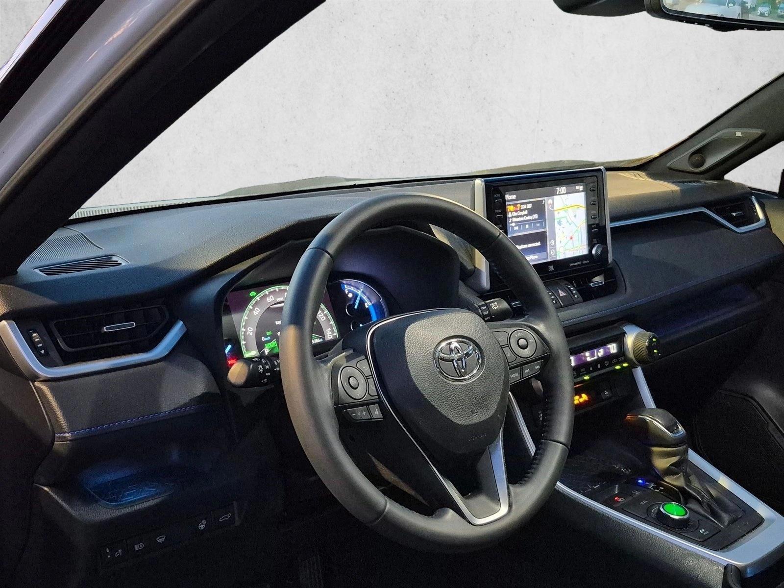 Thumbnail: 2021 Toyota RAV4 - 3