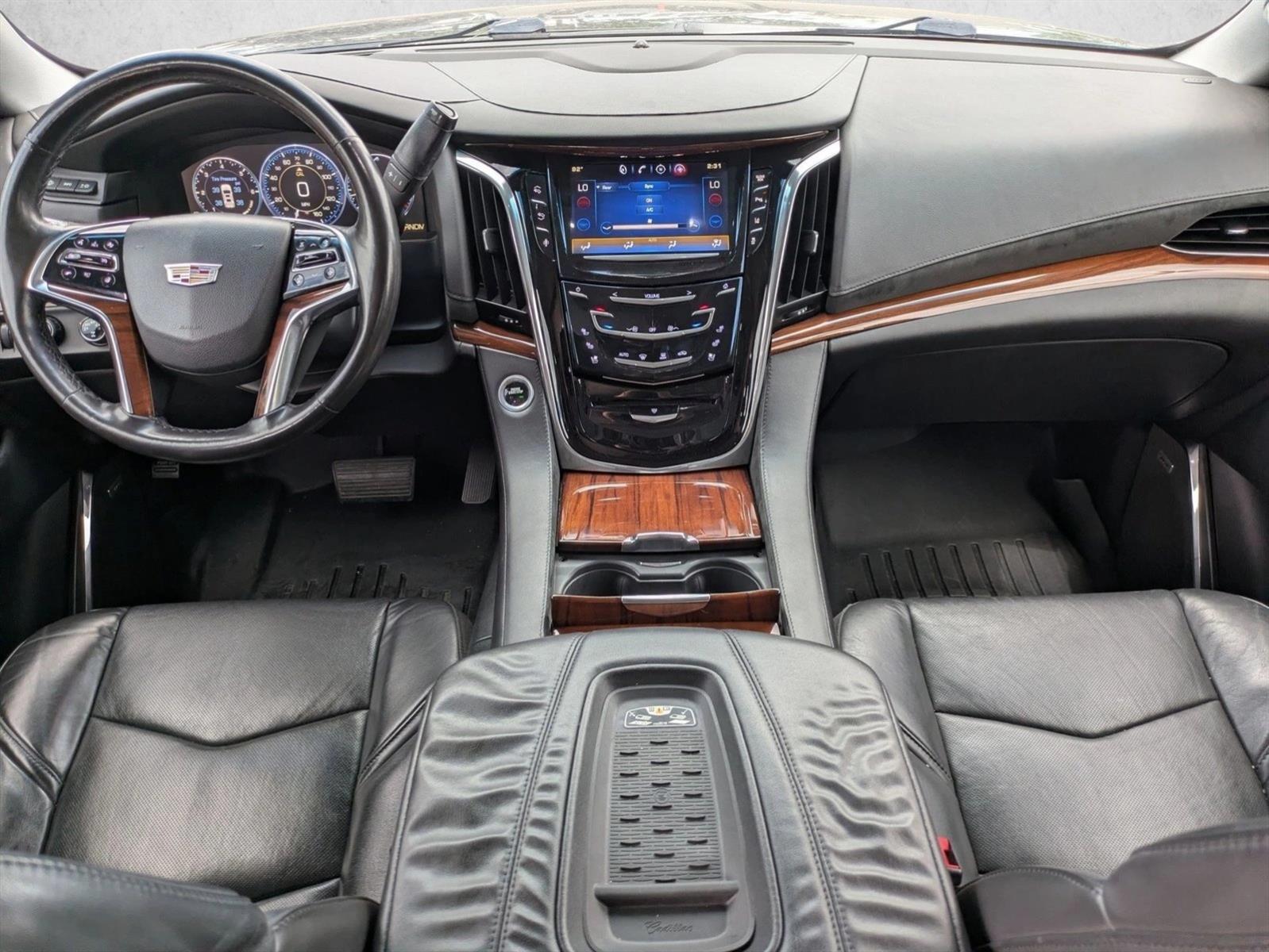 Thumbnail: 2015 Cadillac Escalade - 3