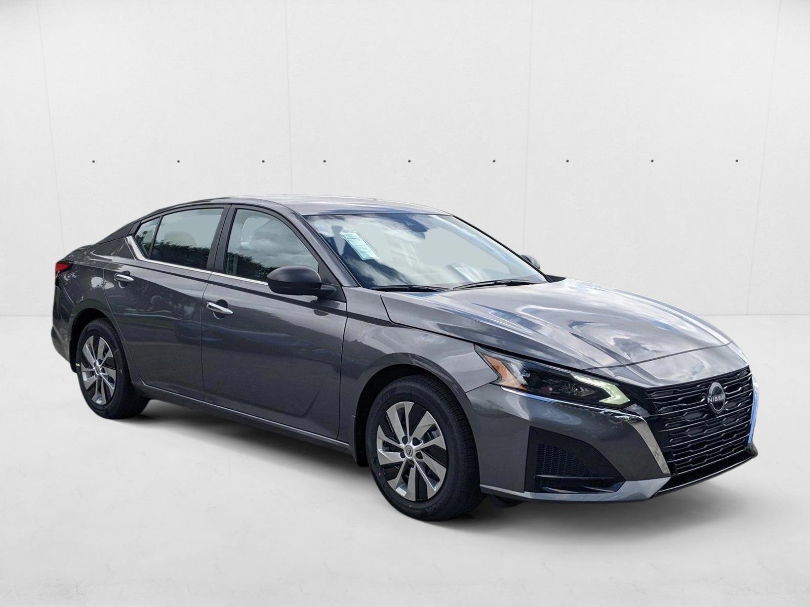 2025 Nissan Altima S - Photo 6