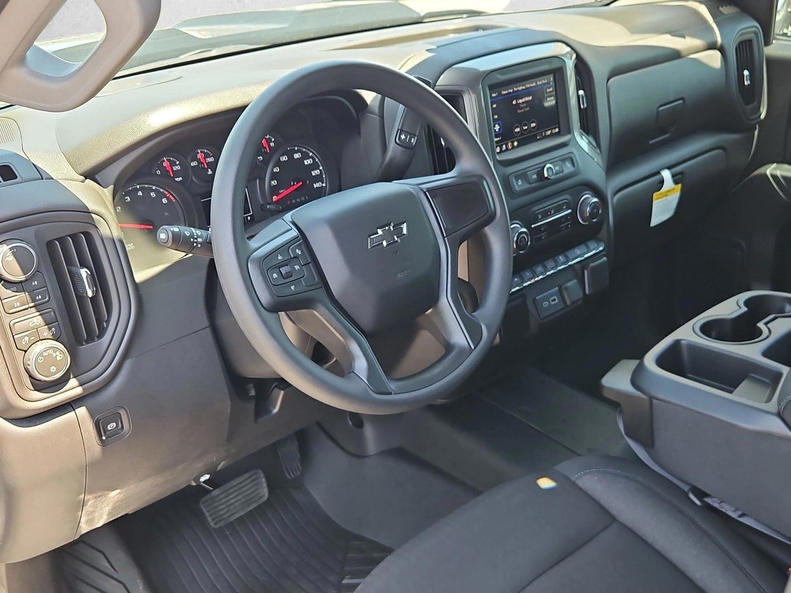 Thumbnail: 2026 Chevrolet Silverado 1500 - 3