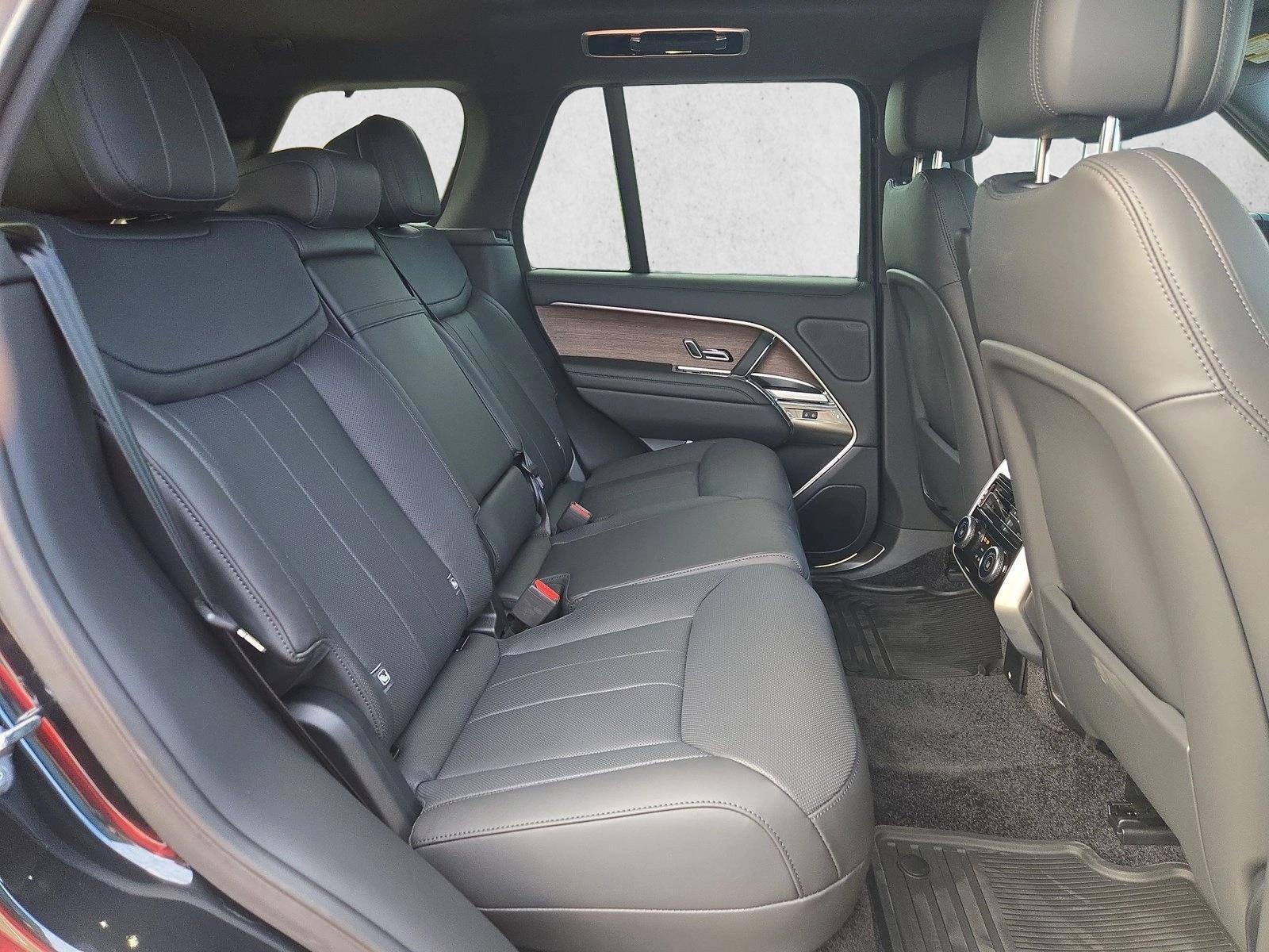 2026 Land Rover Range Rover SE - Photo 20