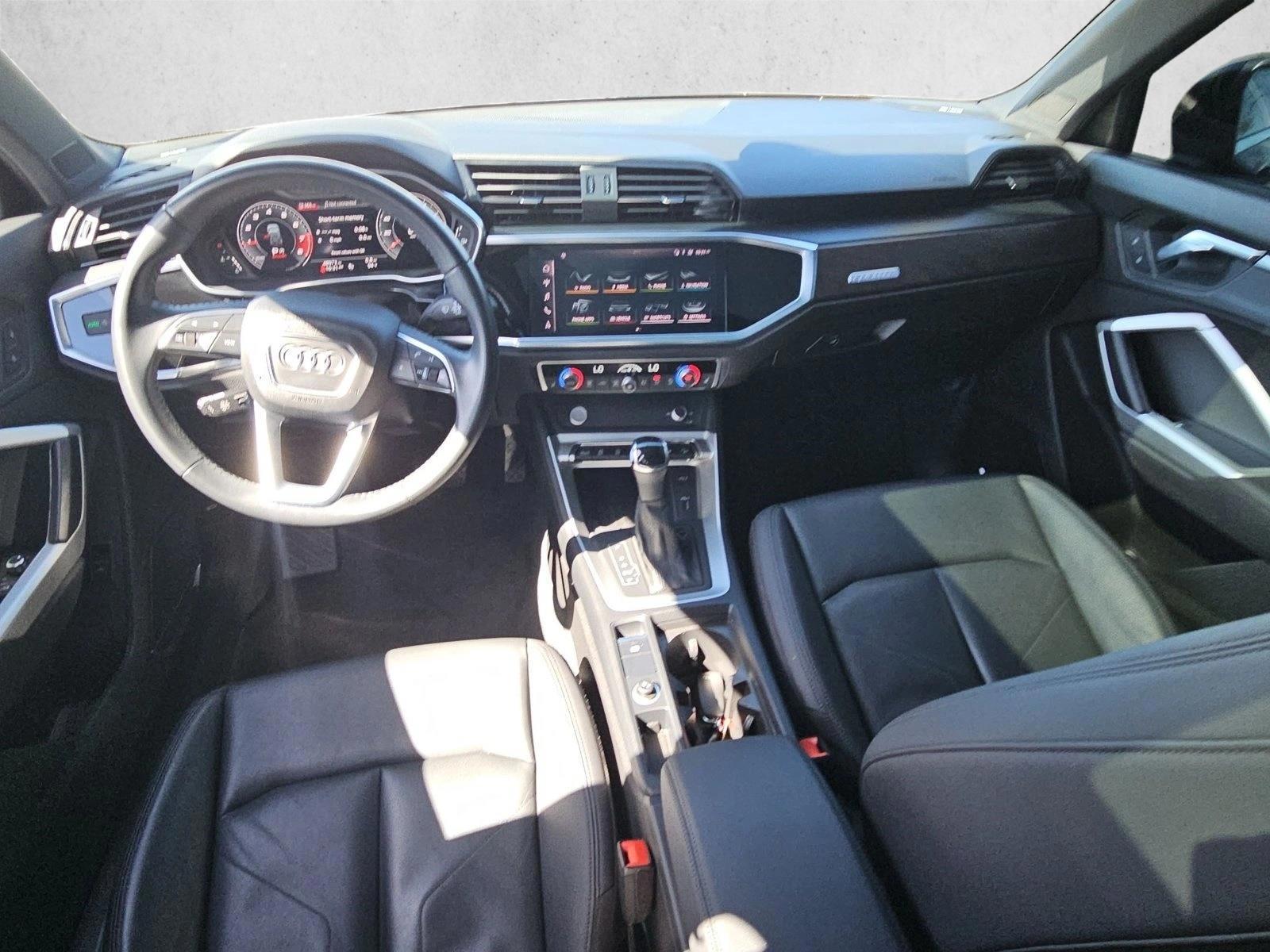 Thumbnail: 2020 Audi Q3 - 3