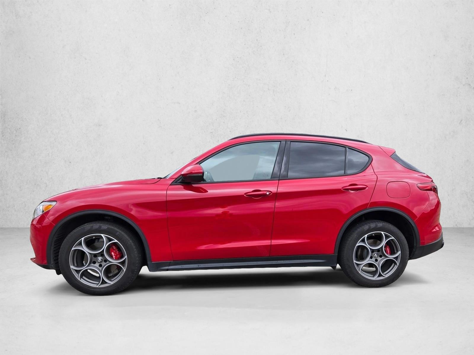 Thumbnail: 2023 Alfa Romeo Stelvio - 2