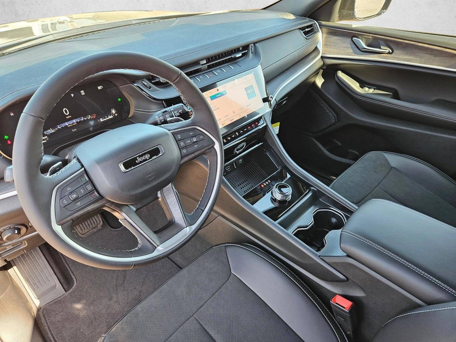 Thumbnail: 2026 Jeep Grand Cherokee - 4