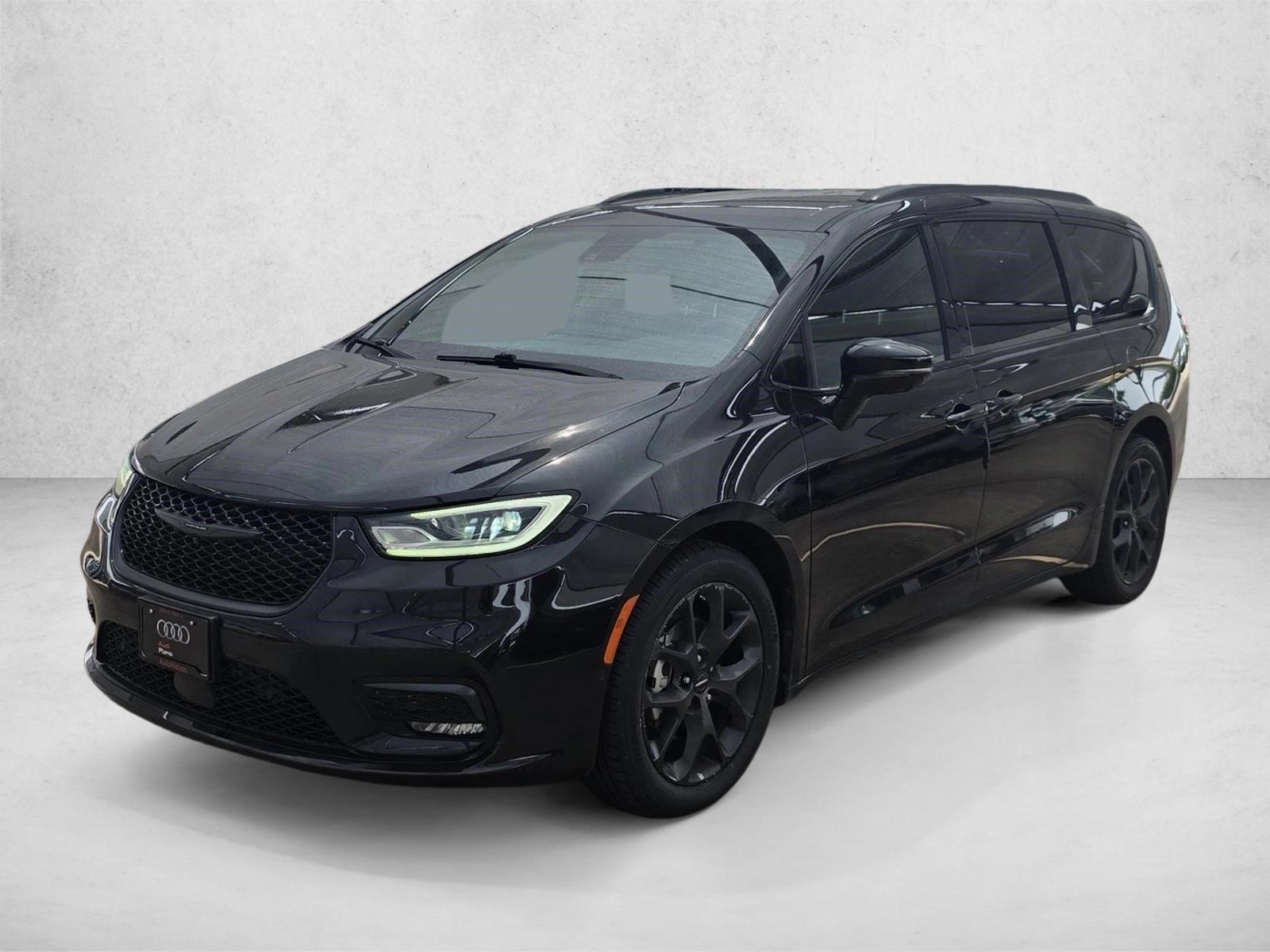 Thumbnail: 2022 Chrysler Pacifica - 1