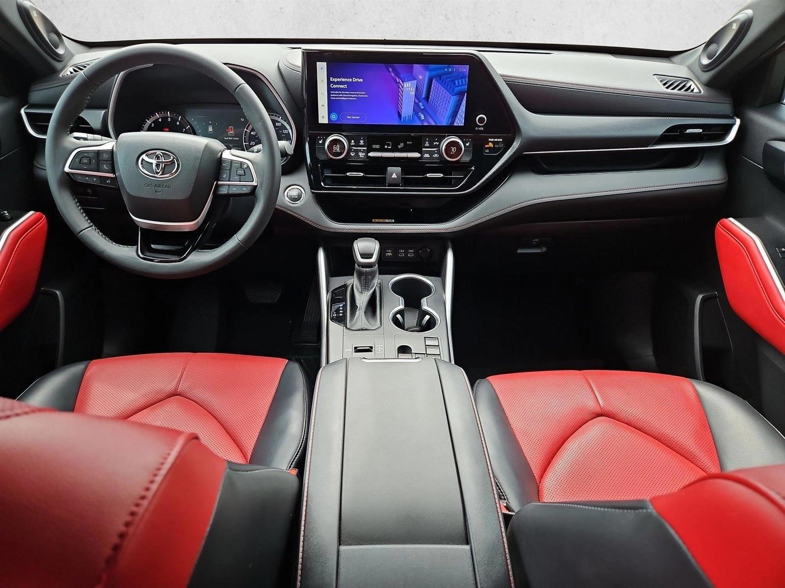 Thumbnail: 2023 Toyota Highlander - 3