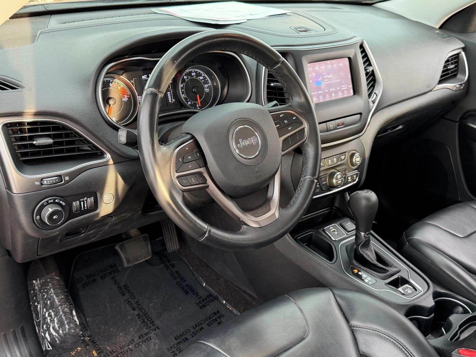 Thumbnail: 2019 Jeep Cherokee - 3