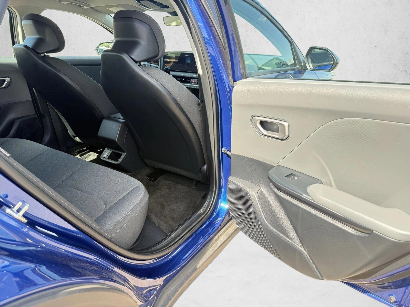 2025 Kia K4 LXS - Photo 22