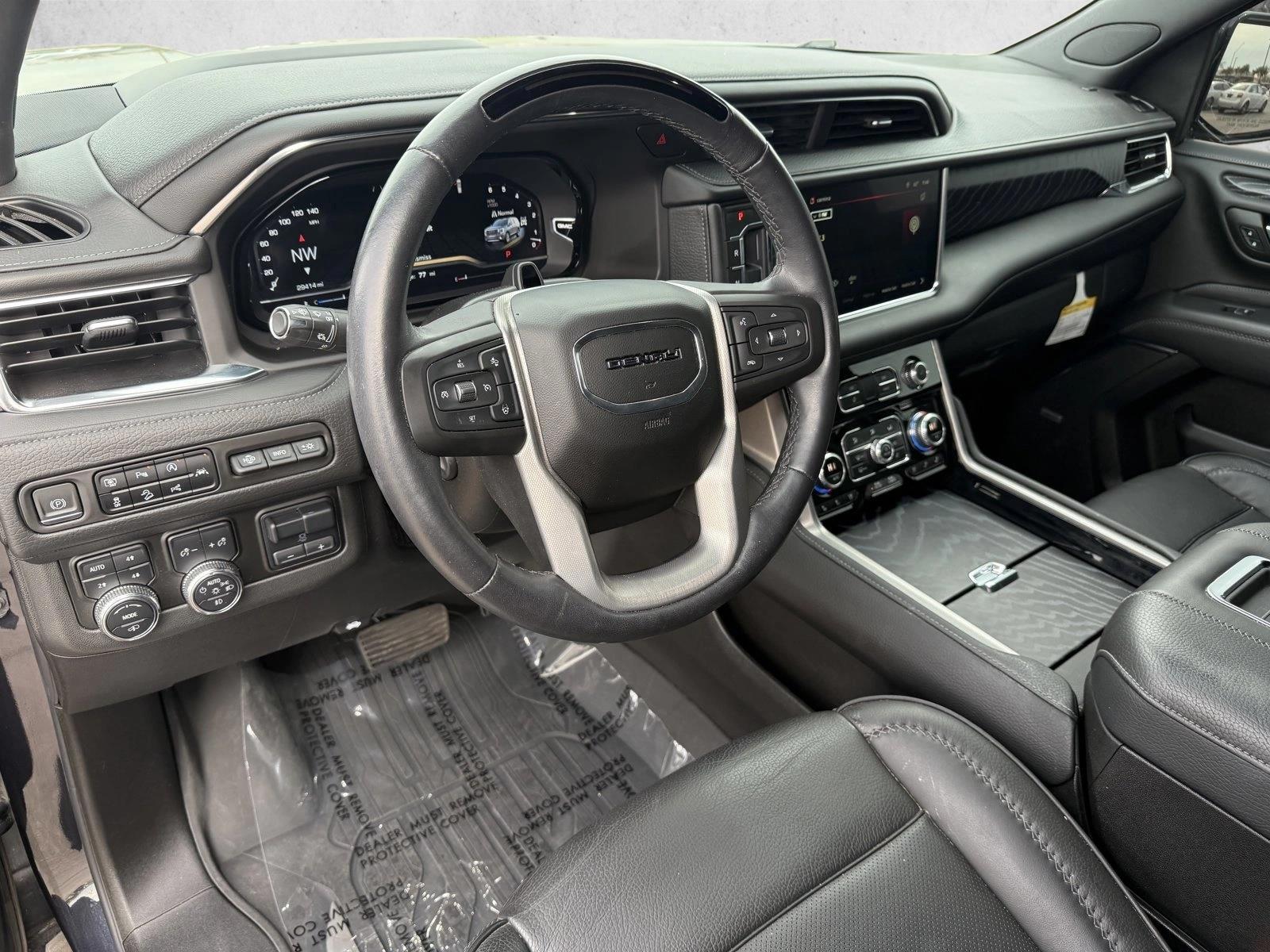 Thumbnail: 2023 GMC Yukon - 3