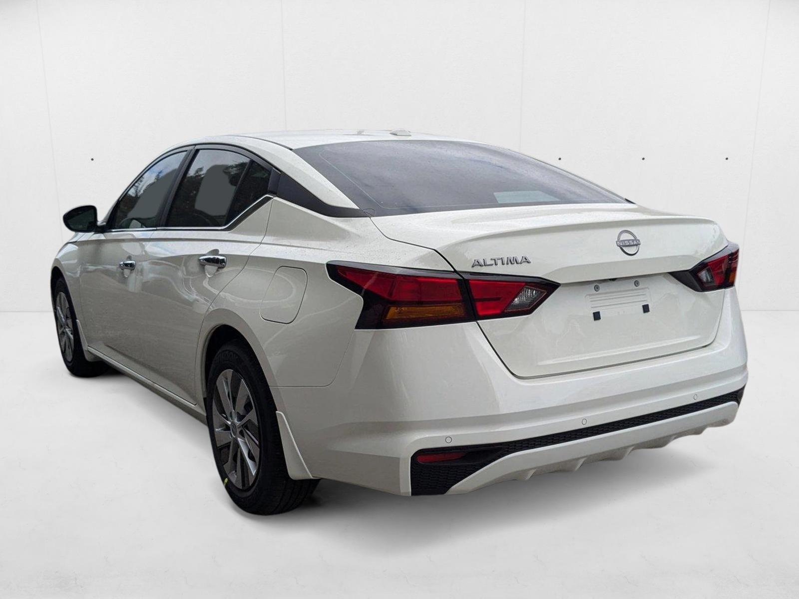 2025 Nissan Altima S - Photo 8