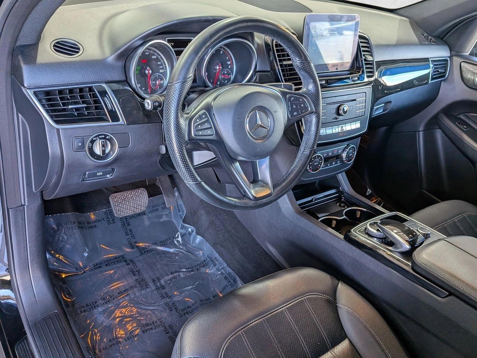 Thumbnail: 2016 Mercedes-Benz GLE - 3