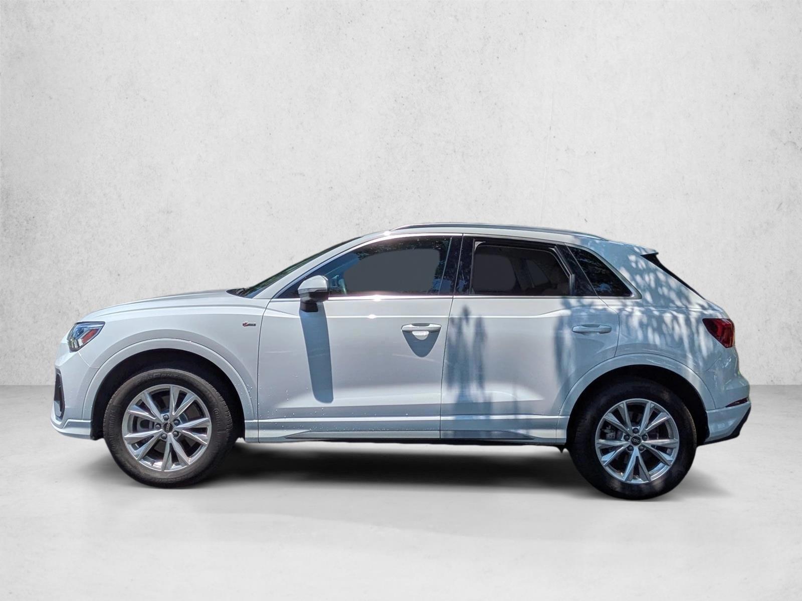 Thumbnail: 2025 Audi Q3 - 2