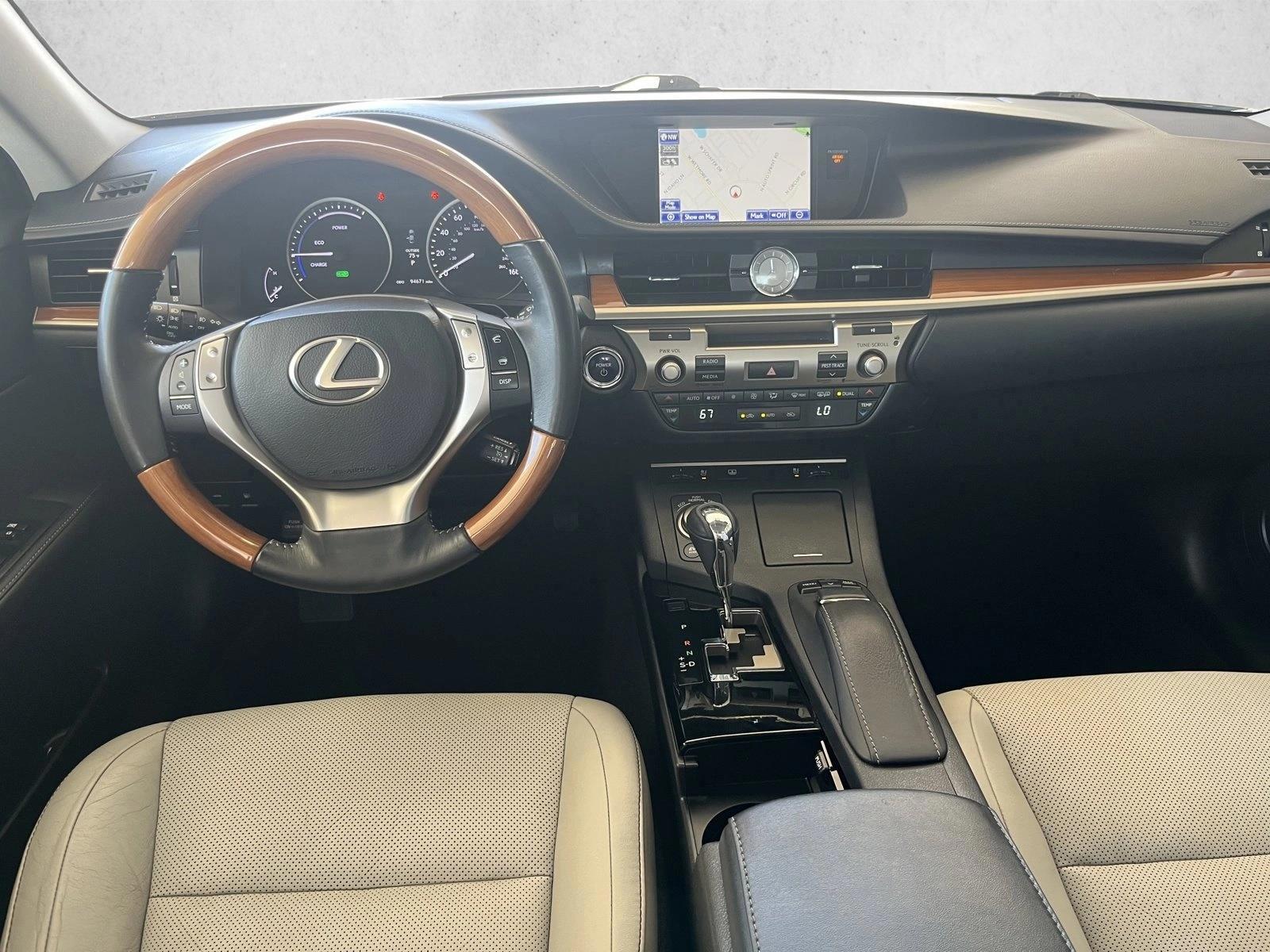 Thumbnail: 2014 Lexus ES - 3