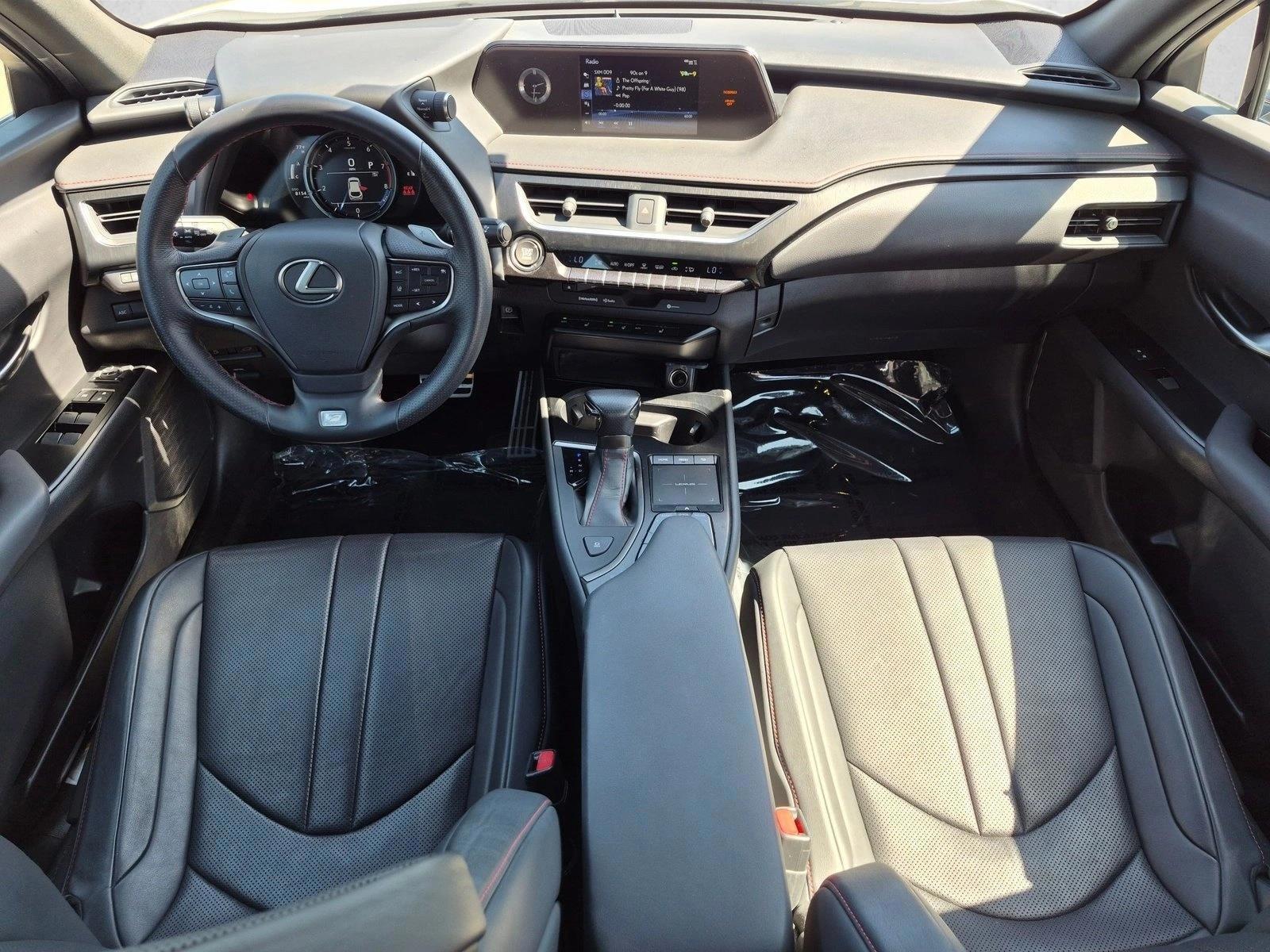Thumbnail: 2019 Lexus UX - 4