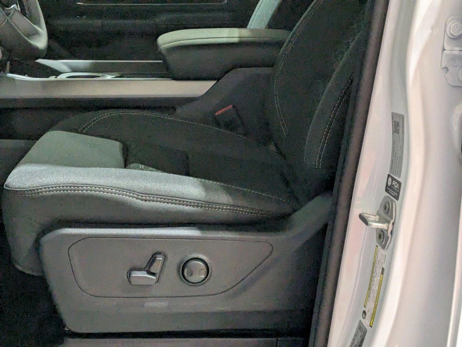 Thumbnail: 2026 RAM 1500 - 5