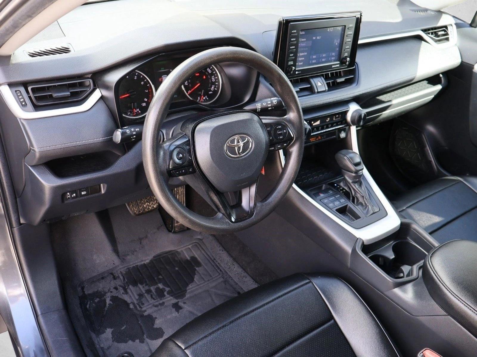 Thumbnail: 2020 Toyota RAV4 - 3