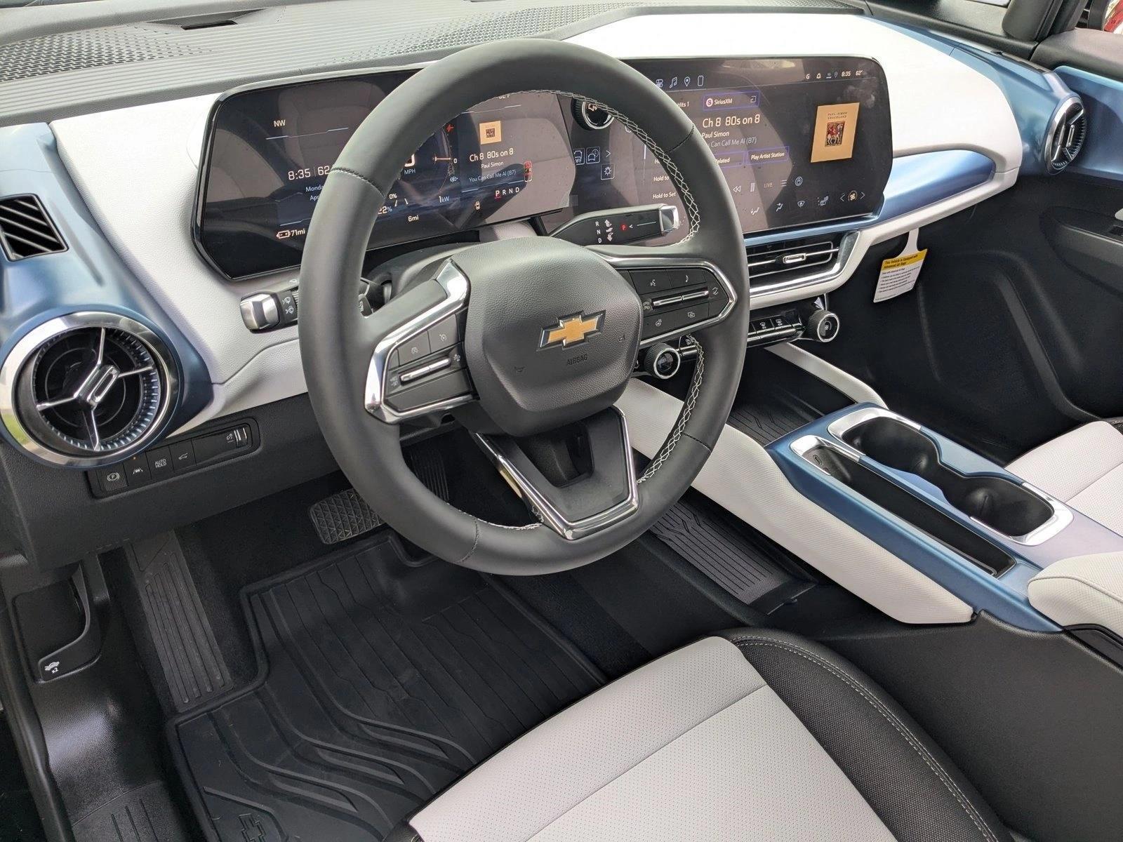 Thumbnail: 2026 Chevrolet Equinox - 3
