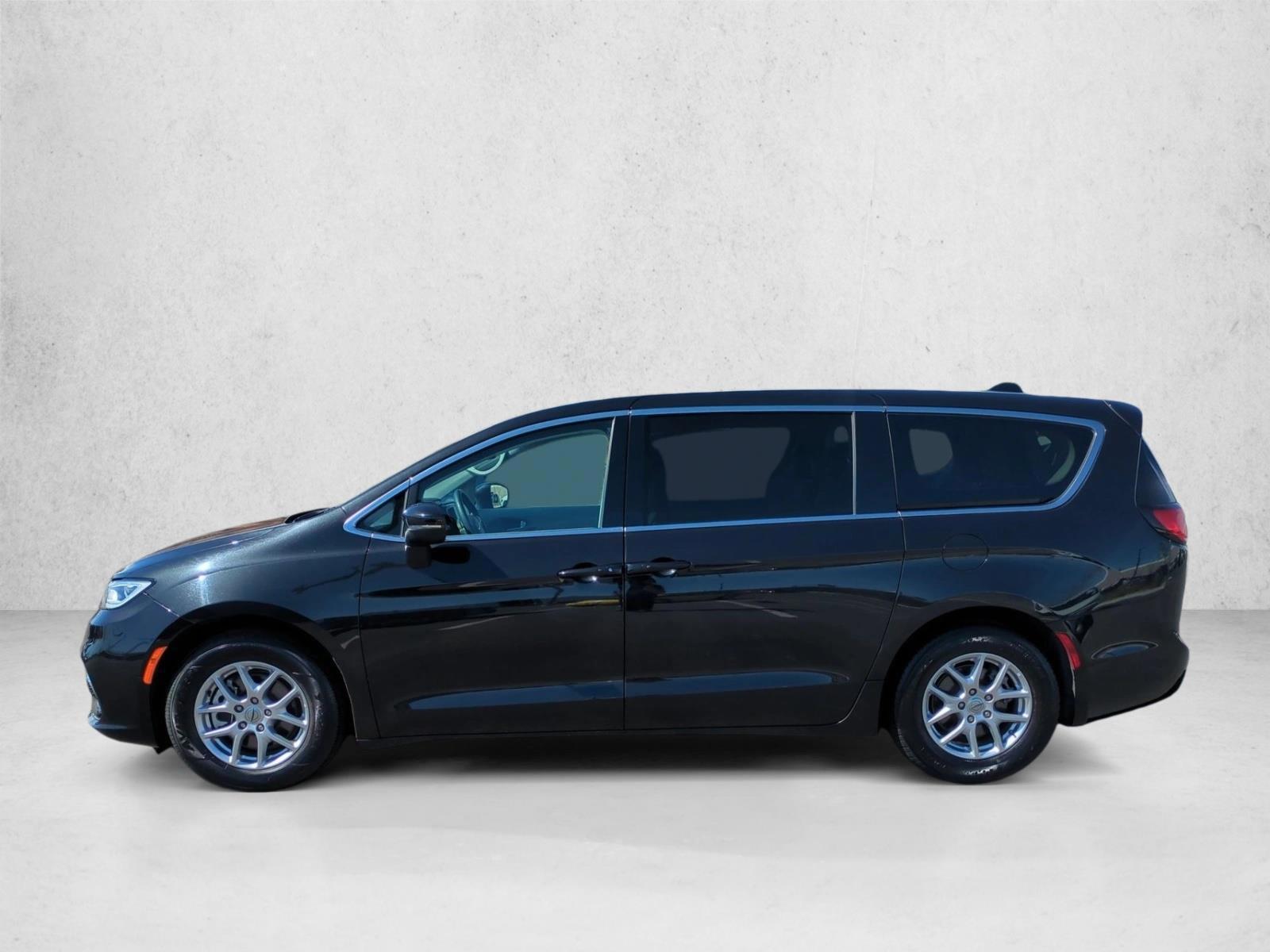 Thumbnail: 2023 Chrysler Pacifica - 2