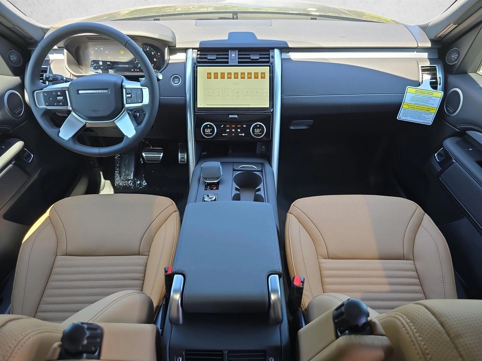 Thumbnail: 2026 Land Rover Discovery - 3