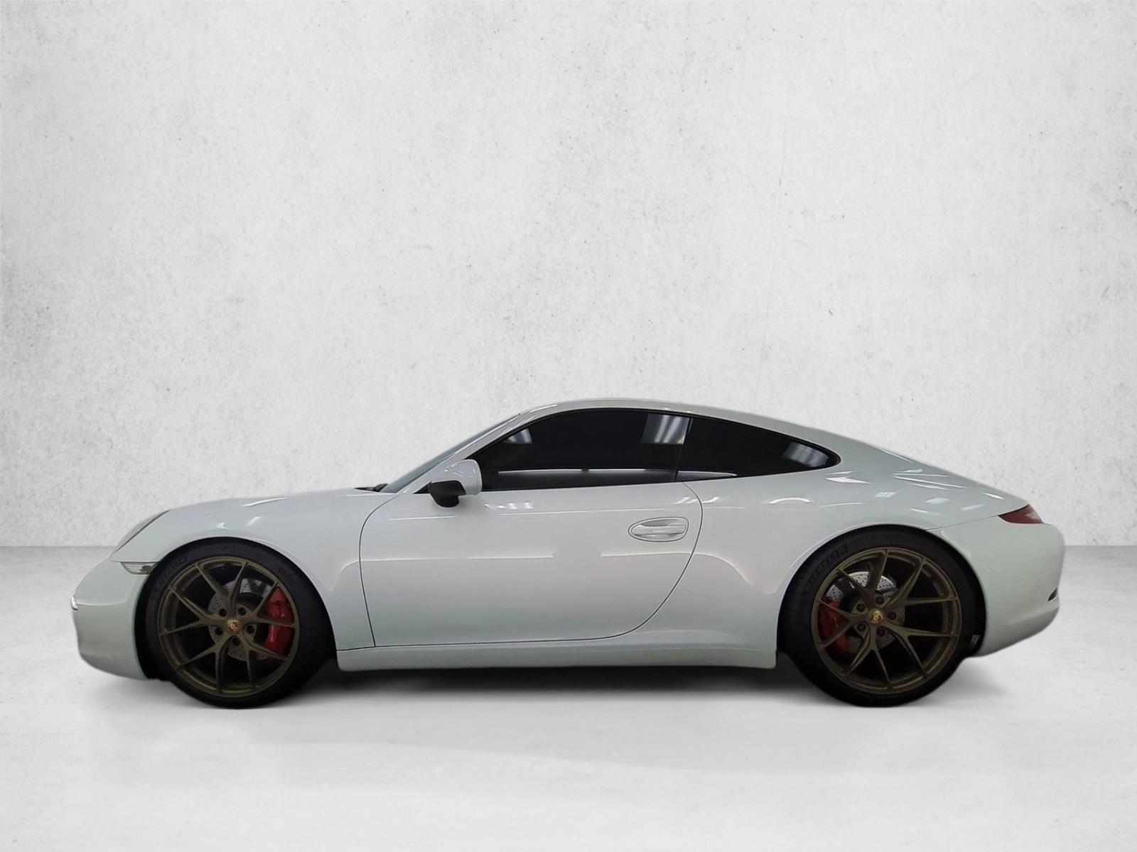 Thumbnail: 2014 Porsche 911 - 2