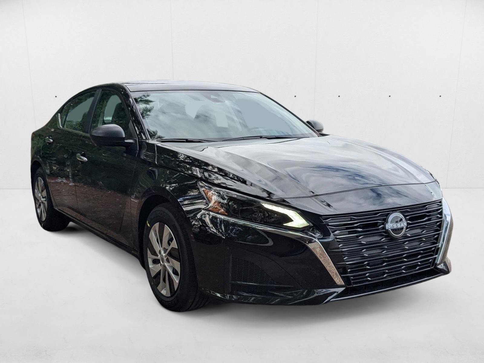 2025 Nissan Altima S - Photo 6