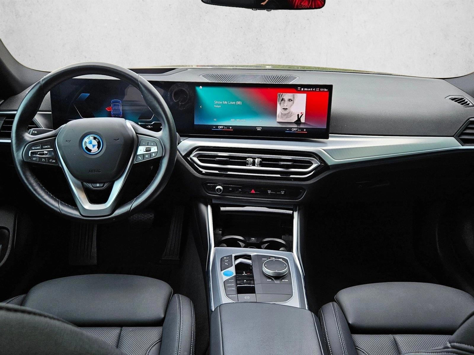 Thumbnail: 2023 BMW i4 - 4