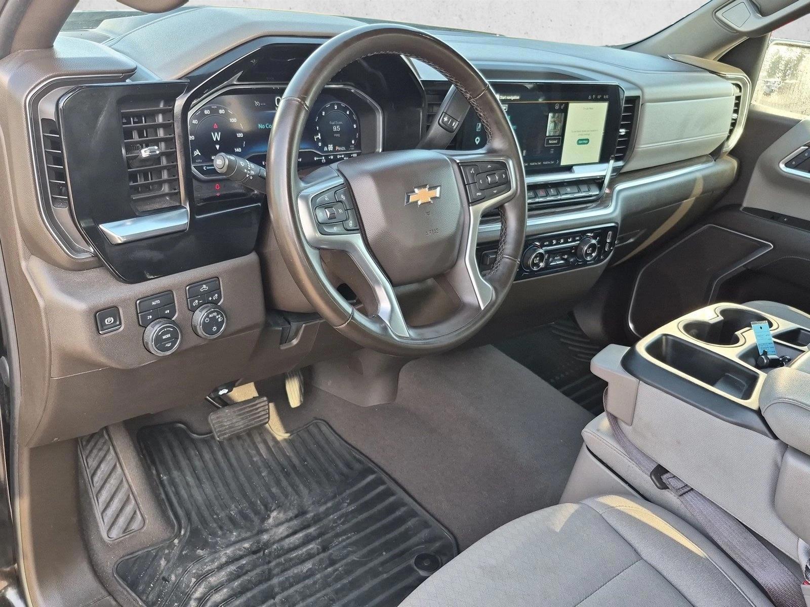 2025 Chevrolet Silverado 1500 LT - Photo 9