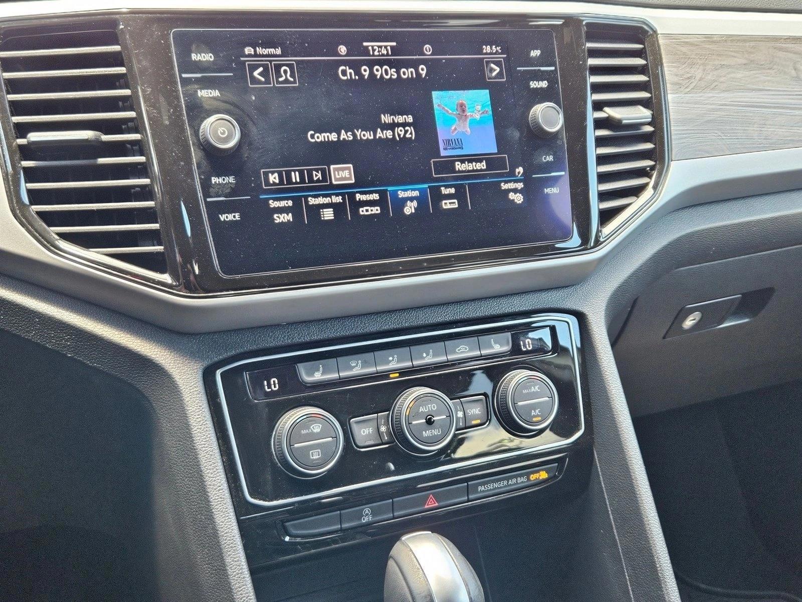 2022 Volkswagen Atlas Cross Sport SE w/Tech - Photo 14